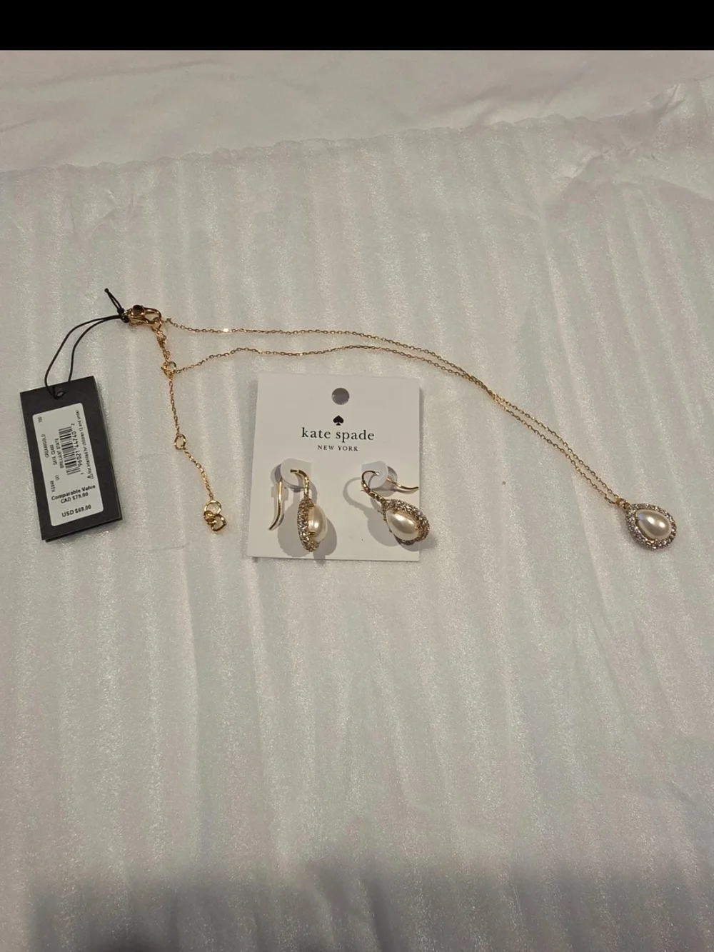 kate spade gold-tone teardrop pearl pendant necklace with matching earrings